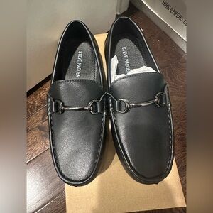Steve Madden boys Black Slip-On Loafers size 2 new in box